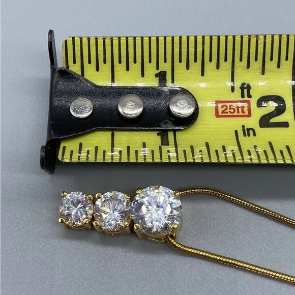 Nolan Miller Korea Gold Tone Swarovski Crystals Pendant & Chain 17” Necklace - Picture 8 of 8